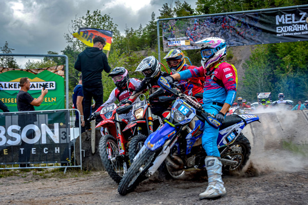 Enduro_Start_Unfall