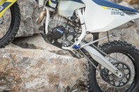 Preview: 4Stroke Engine Skid Plate with Link Guard (Beta 2020-2025) bash plate Preview: 4Stroke Engine Skid Plate with Link Guard (Beta 2020-2025) bash plate