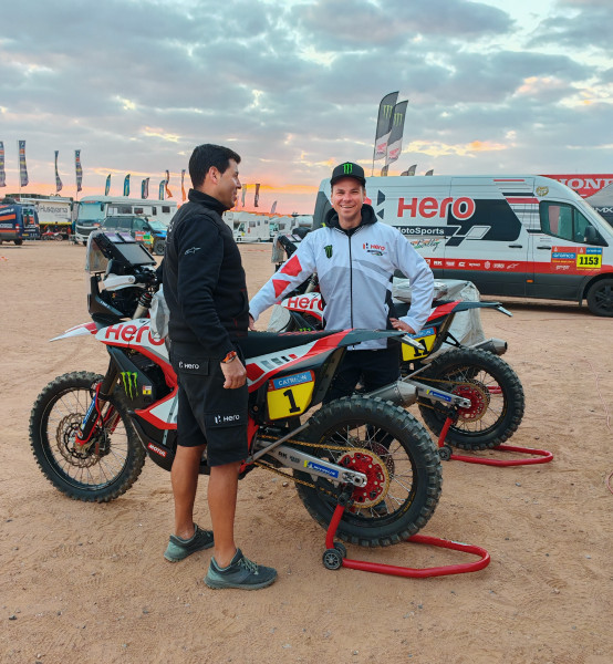 Nummer1-Rally-Dakar2025_DOWATEK-HERO-Ross-Branch